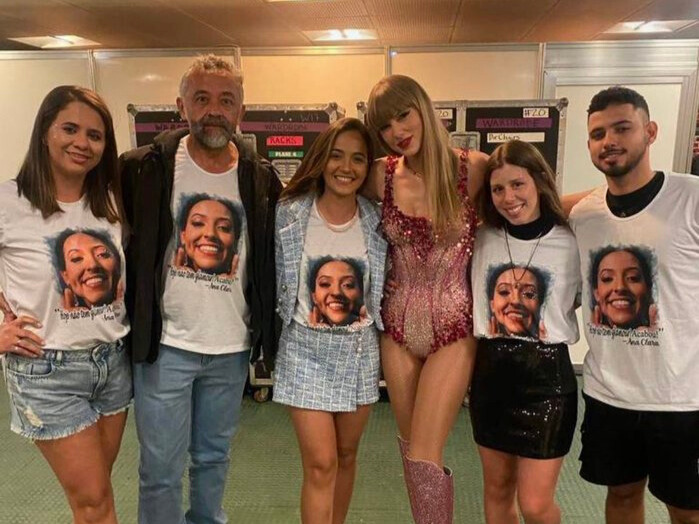 Taylor Swift con familia de fan