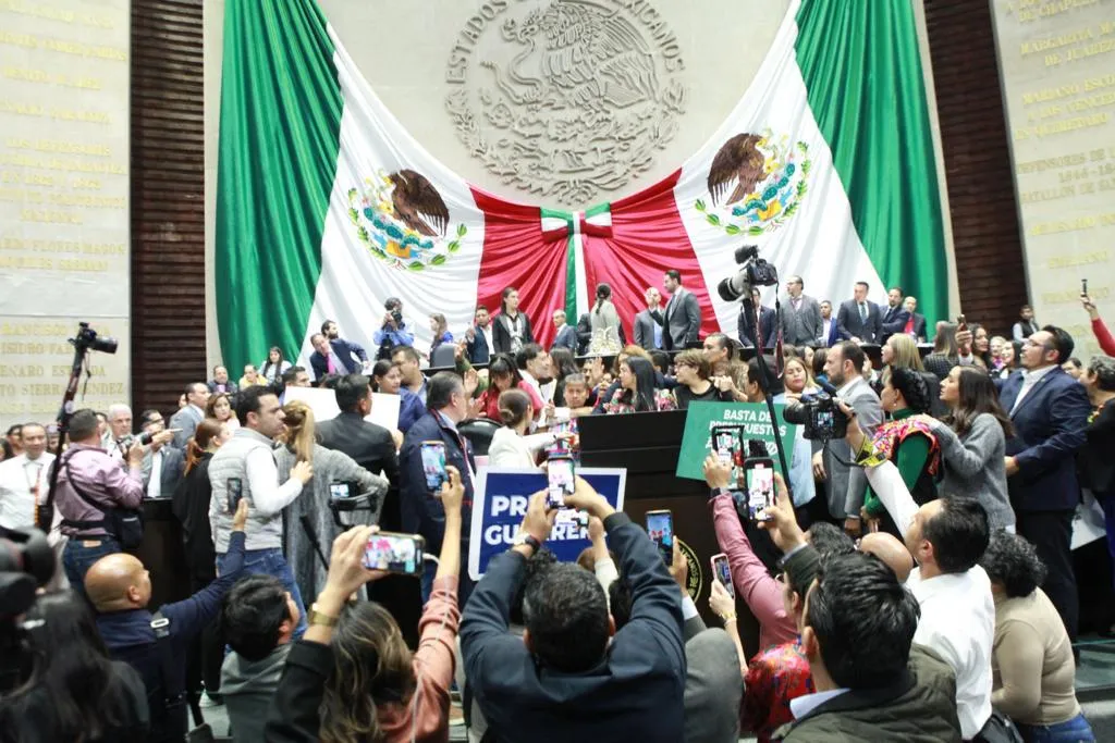 Llegan a los golpes diputados federales por recursos para Guerrero