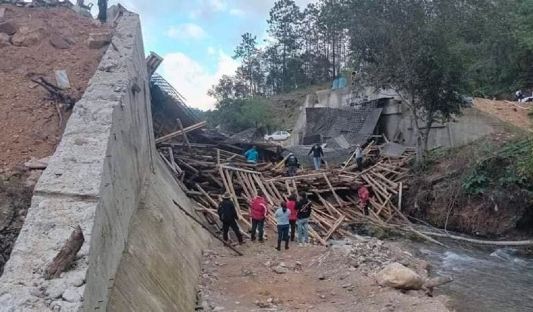 Colapso de puente en Oaxaca