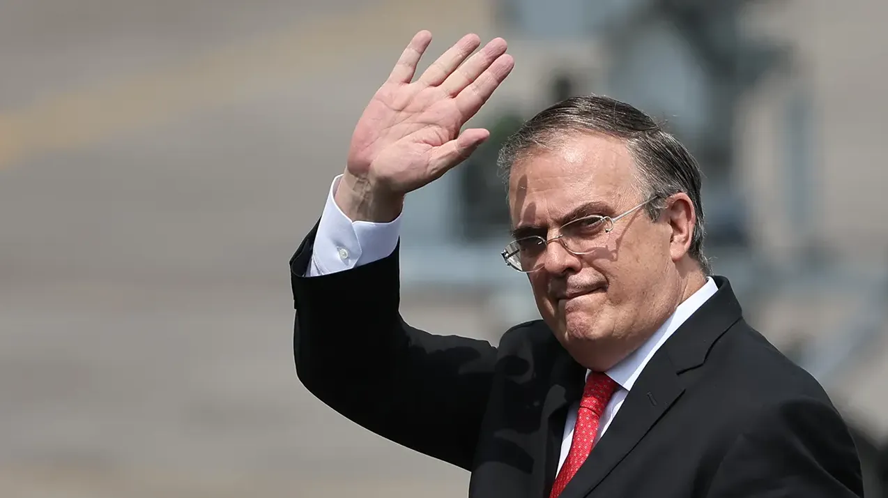 Ebrard no participará en proceso por candidatura presidencial de MC