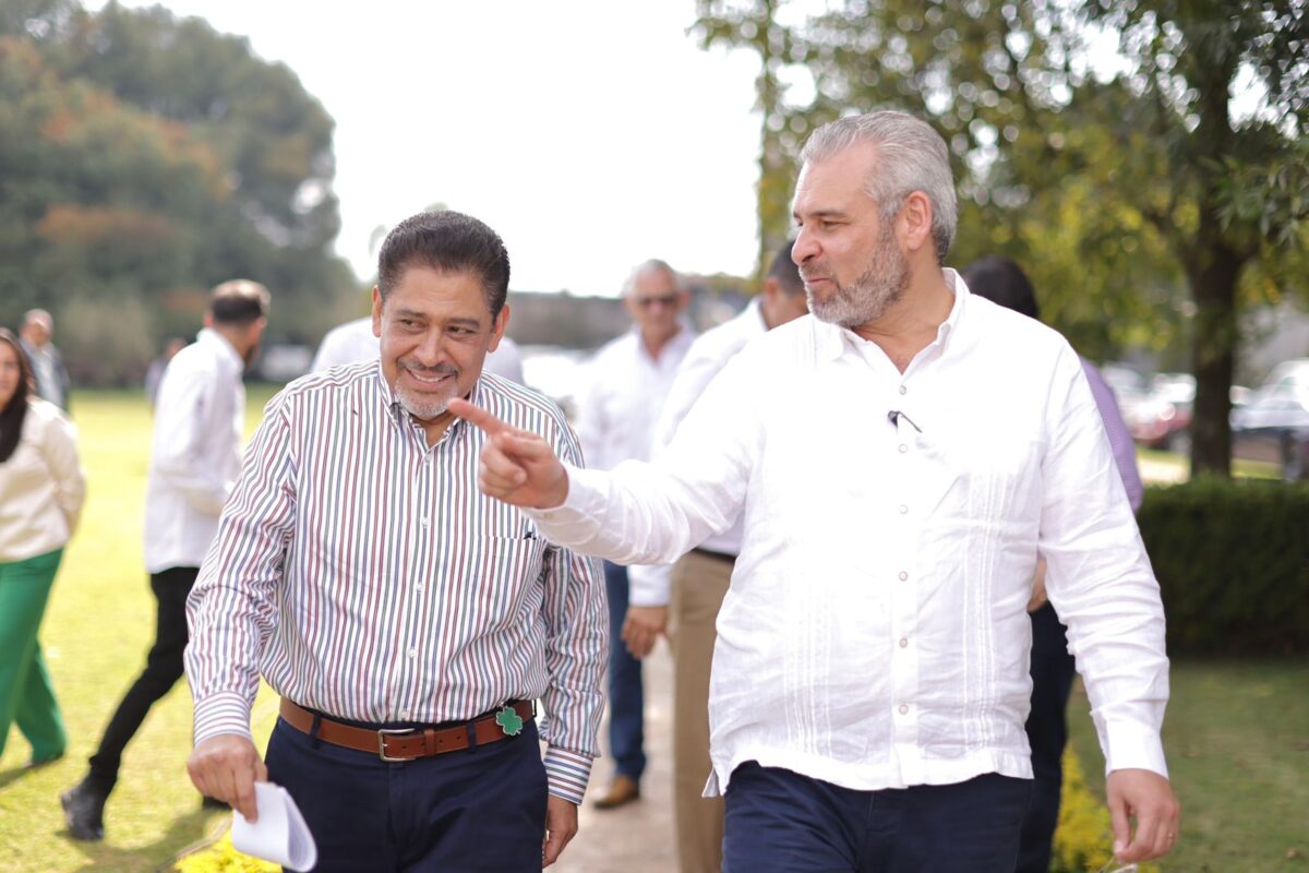municipalización de acceso de autopista a Uruapan