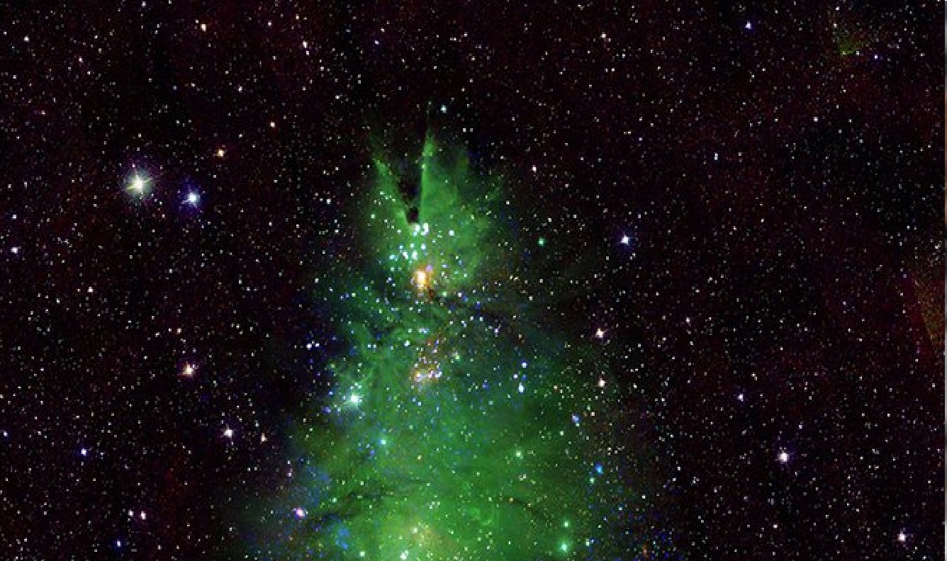 Aparece árbol de Navidad en el espacio