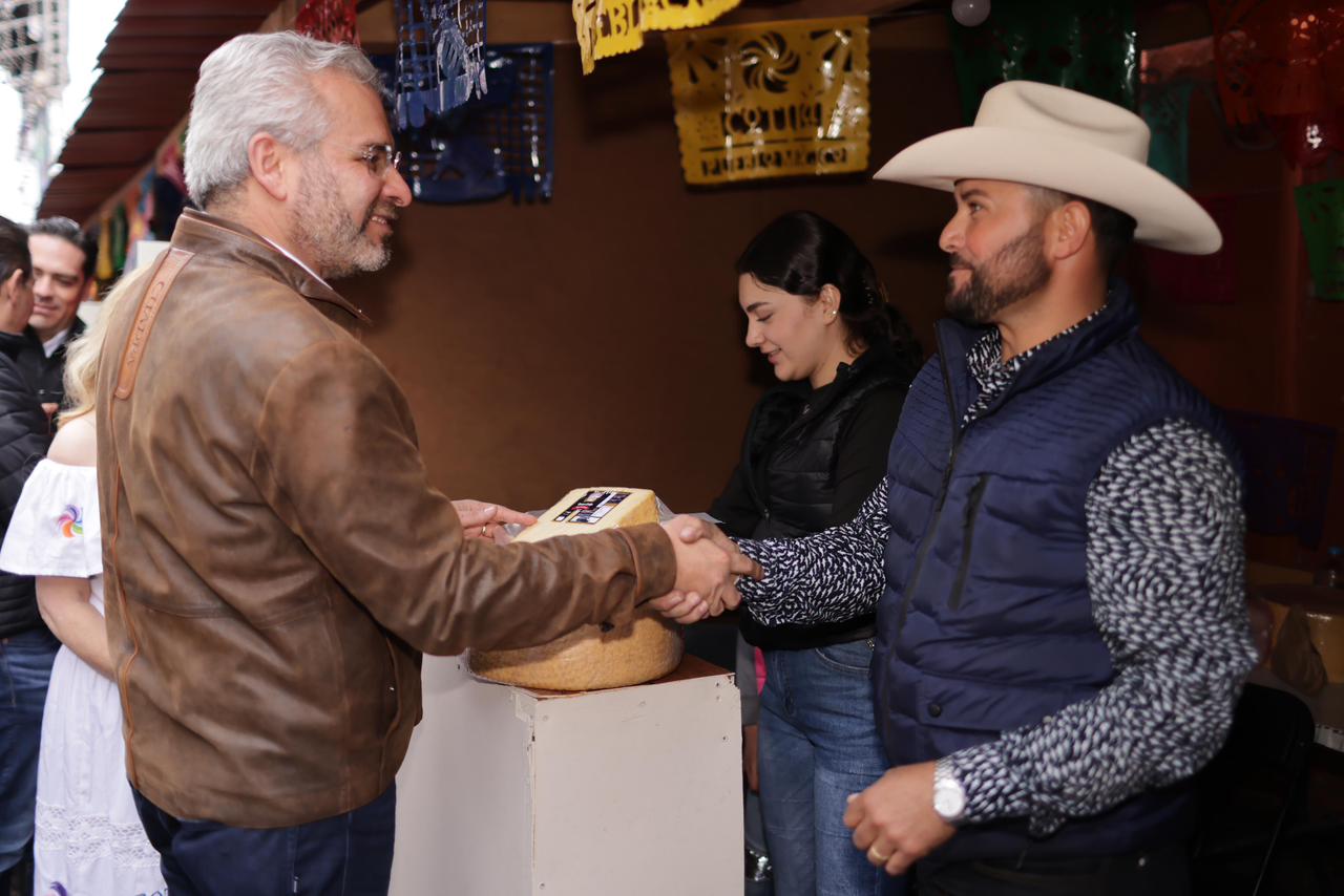 Bedolla apoyo a queseros de Cotija