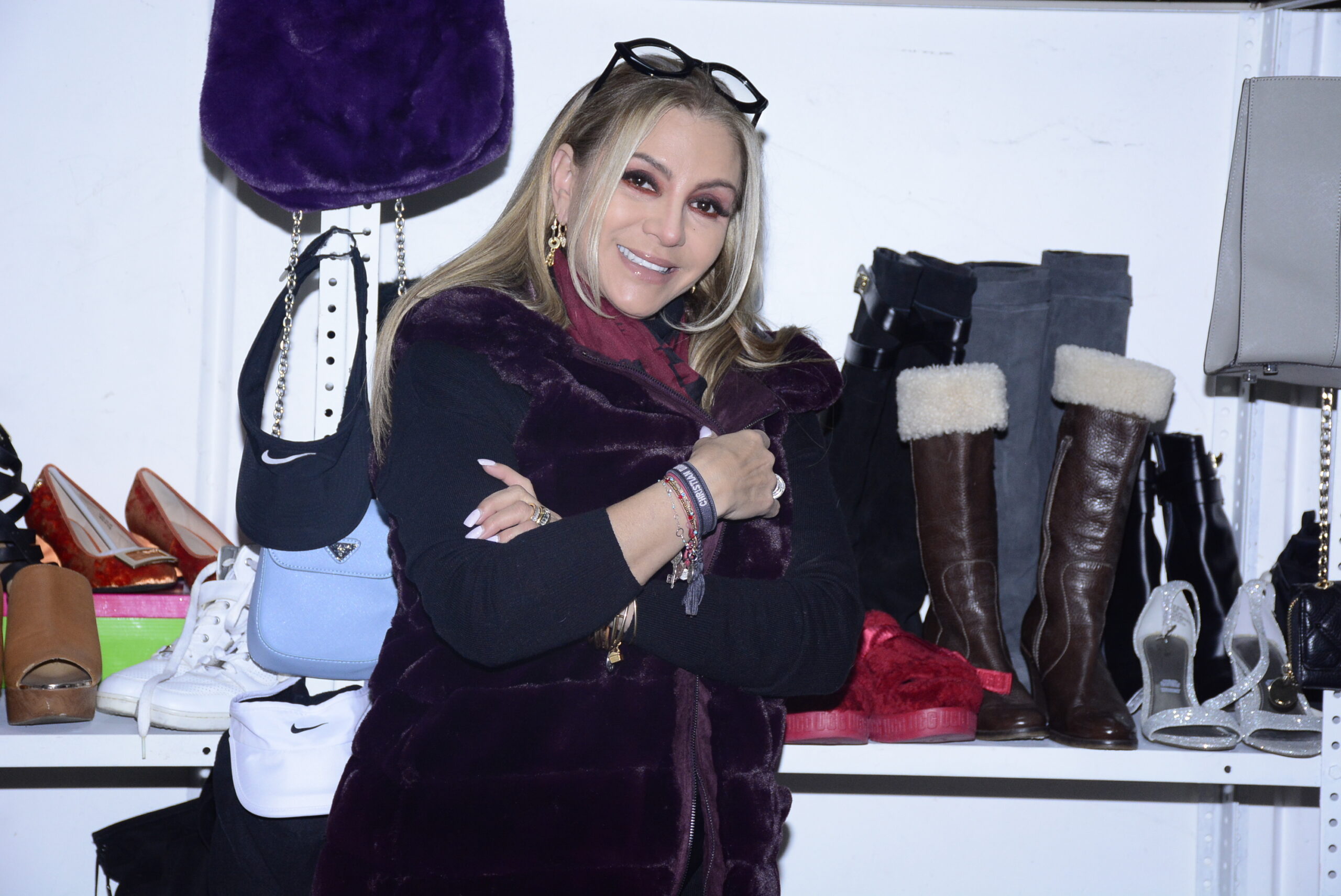 Cree Daniela Castro que su padre reencarnó en una mascota