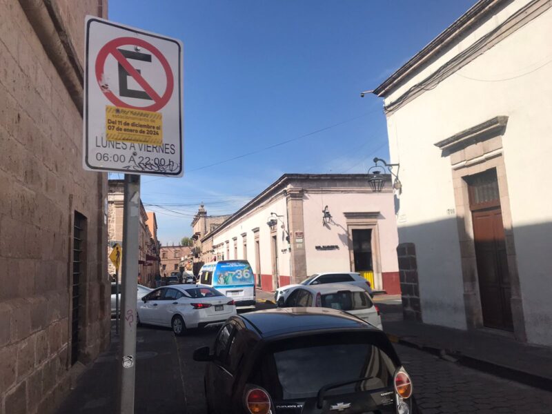 Por fiestas decembrinas estacionamiento sin restricción en Centro Histórico