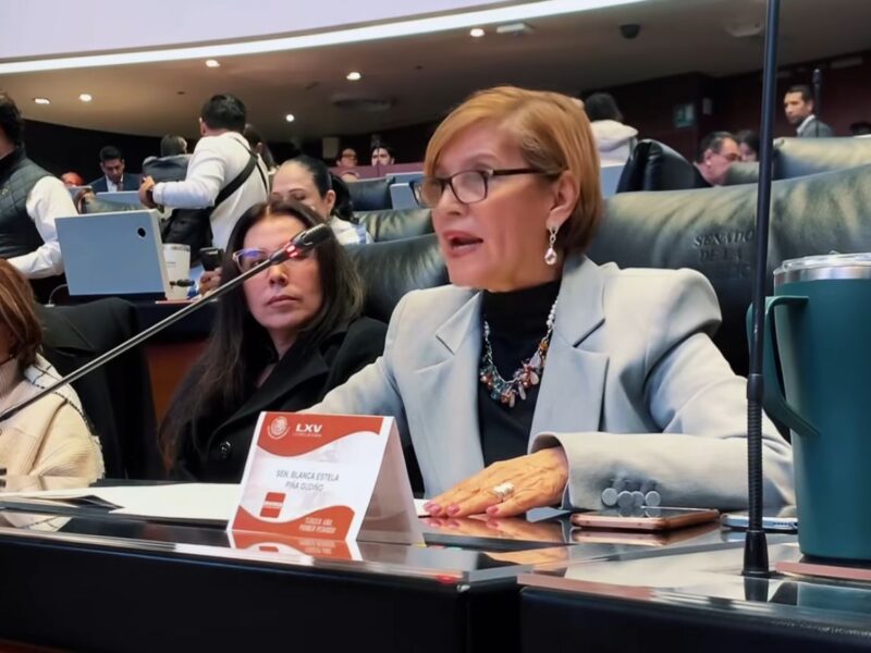 Senadores respaldan permanencia de secundaria en edificio nicolaita