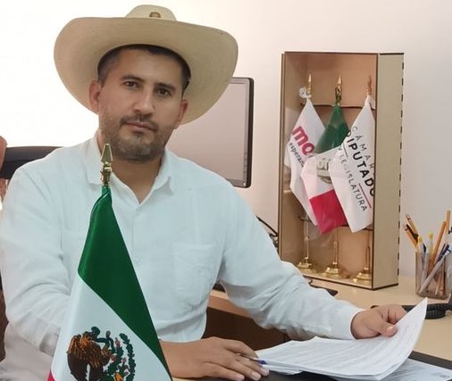 Anuncia diputado que contenderá por presidencia de Uruapan