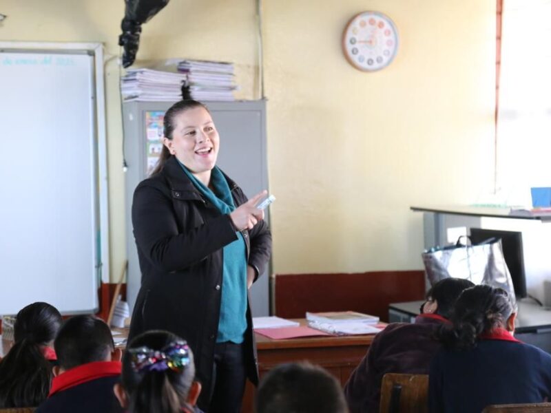 pagos puntuales y completos a docentes