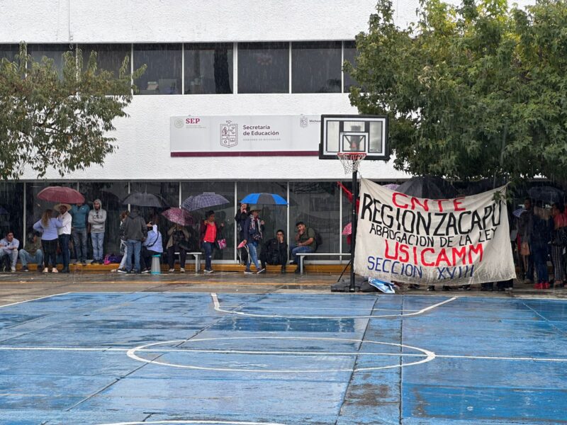 Podría CNTE levantar plantón hoy; se reunirán con autoridades