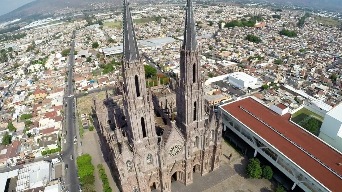 Templo neogótico de Michoacán, más grande que Catedral de Barcelona
