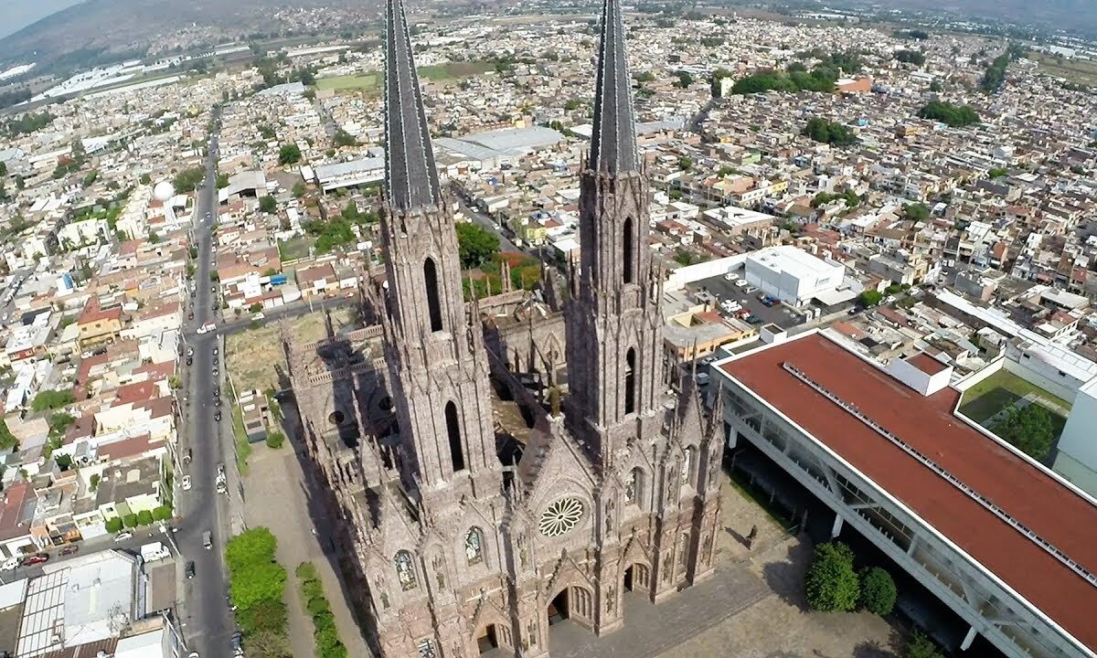 Templo neogótico de Michoacán, más grande que Catedral de Barcelona