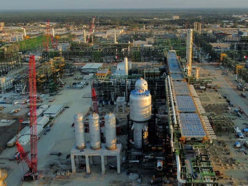 Refinería Dos Bocas comenzará producción a finales de mes Pemex