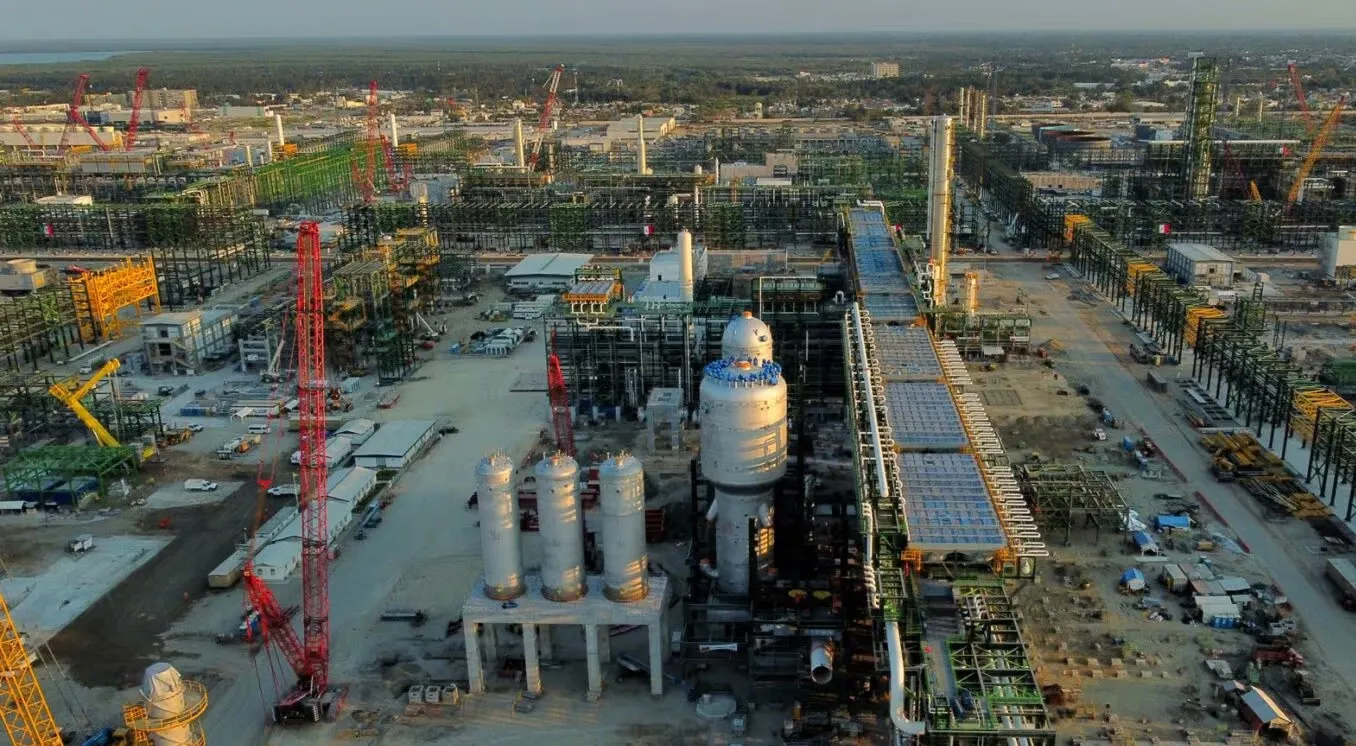 Refinería Dos Bocas comenzará producción a finales de mes Pemex