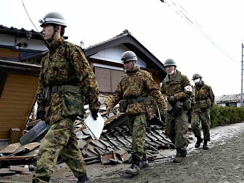 Suman 126 muertos tras sismo del 1 enero en Japón