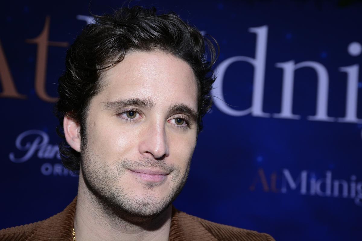 Diego Boneta Enfrenta Críticas por interpretar a Fidel Castro