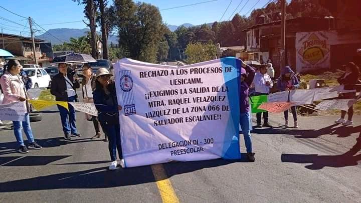 Educadores realizaron protesta en Santa Clara del Cobre