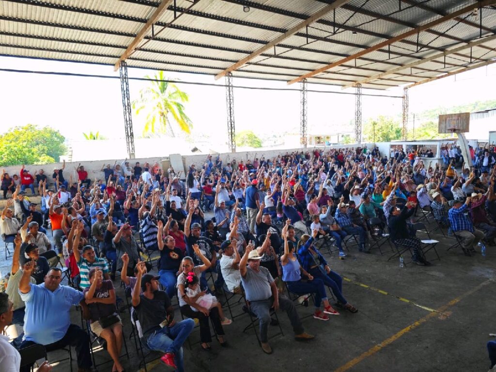 el autogobierno de Tomedrán se determinó por votación