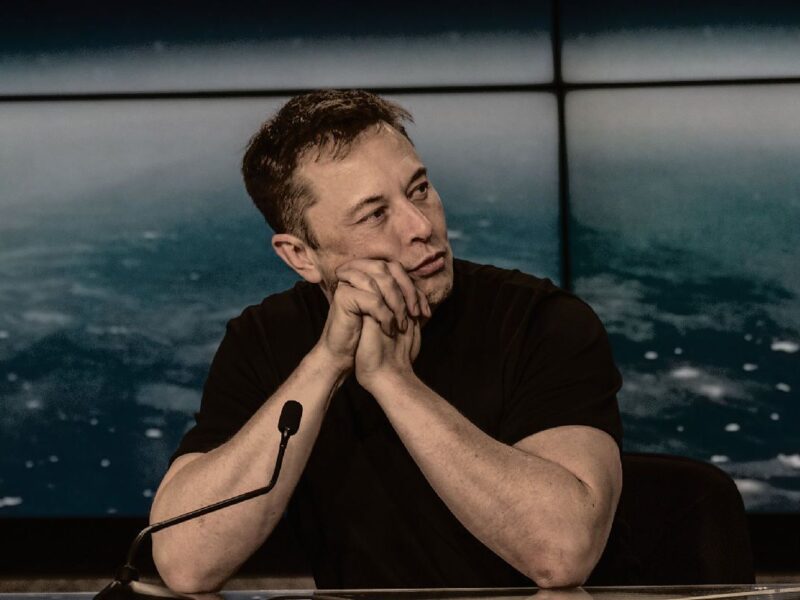 Elon Musk tiene nuevo cruce con Milei