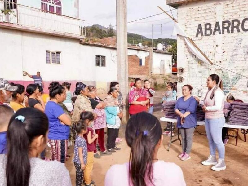 Expone Mónica Valdez su labor en Zacapu