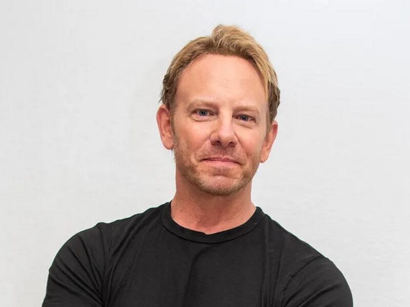 Ian Ziering revela detalles sobre su pelea con motociclistas