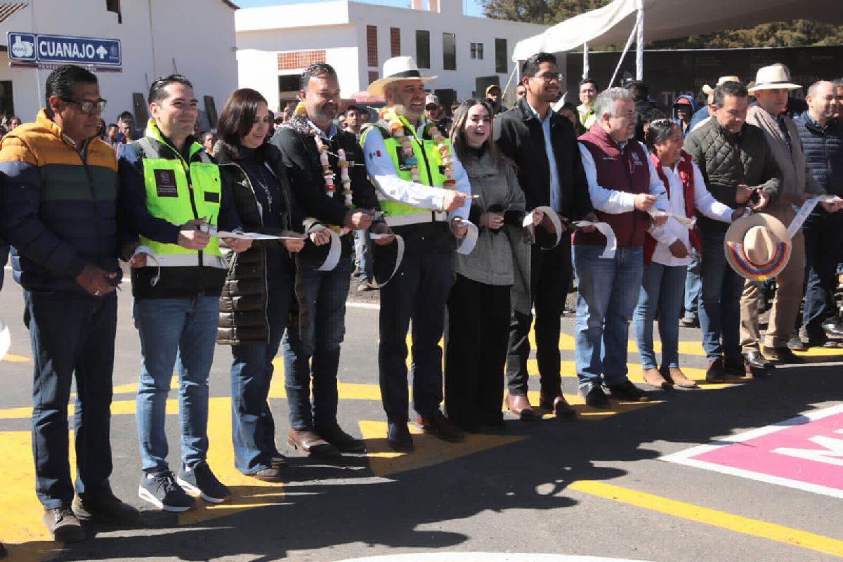 Inaugura bedolla rehabilitación de carretera Cuanajo Tupátaro