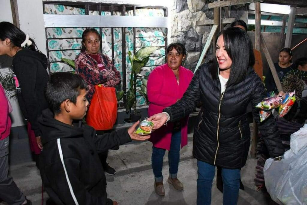 Lupita Diaz Entrega Apoyos en el Sur de Morelia