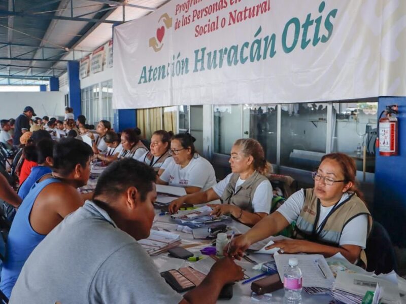 personas afectadas por huracán Otis