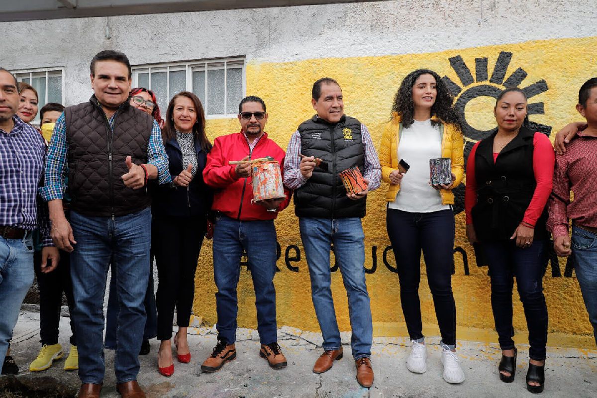 Silvano Aureoles apoyando a Edna Díaz para el Senado