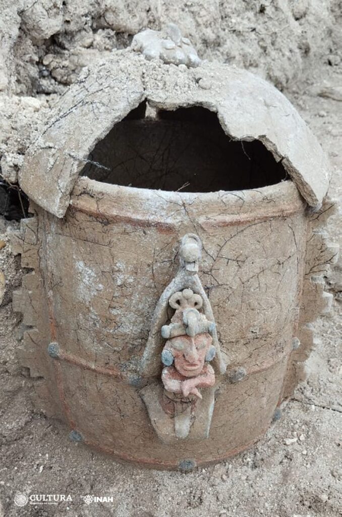 urna funeraria en Tren Maya