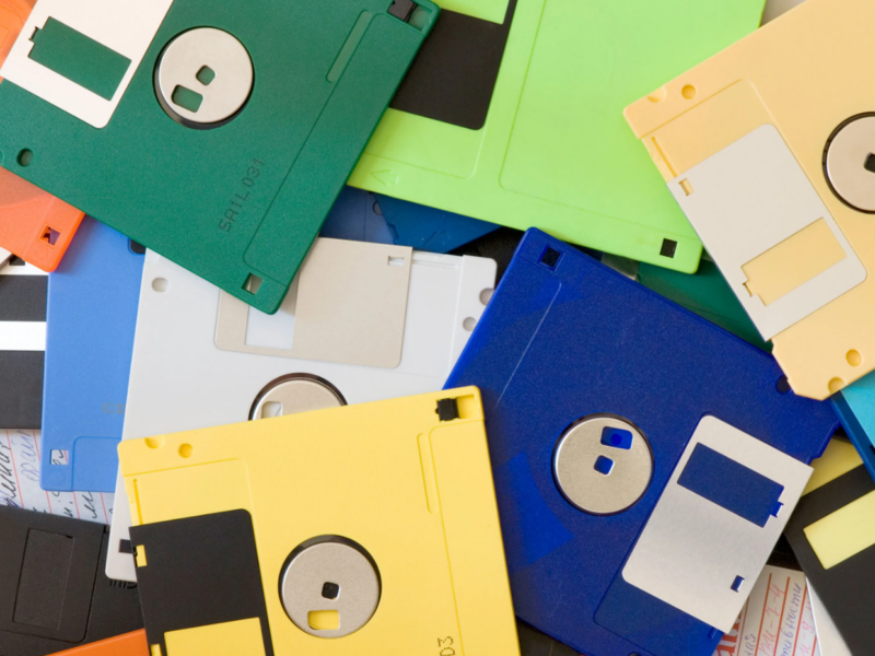 50 años después, Japón deja los disquetes de 3 ½