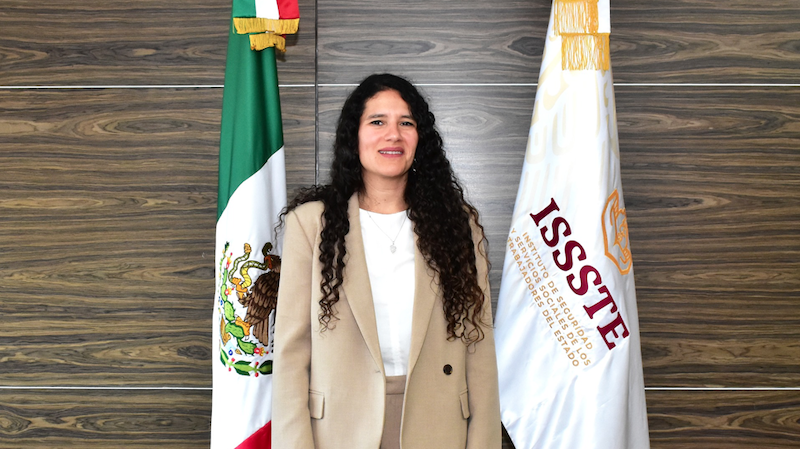 Bertha Alcalde asume Dirección del ISSSTE