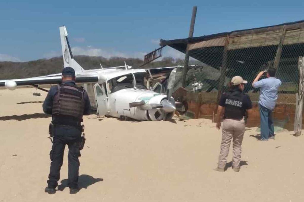 accidente de aeronave en playa de Oaxaca