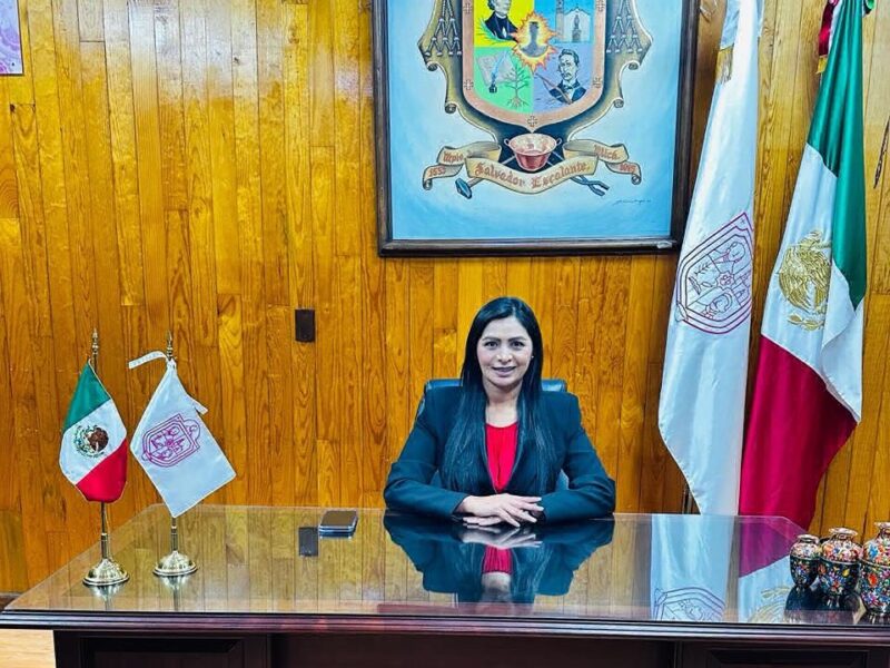 Araceli Saucedo se enfila al Senado y deja Salvador Escalante