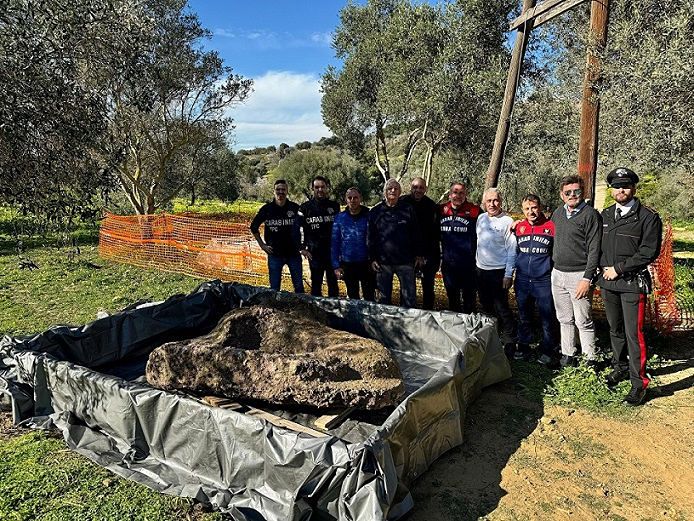 Descubrimiento arqueológico fragmento Templo a Zeus