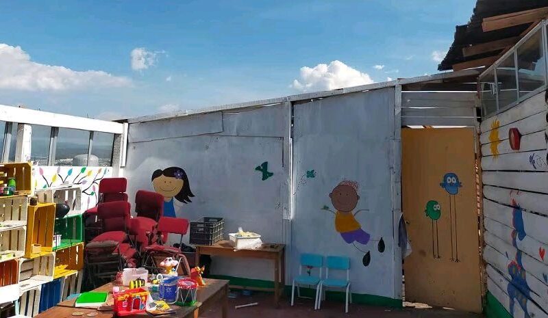 El Rezago educativo en Michoacán escuela de palitos