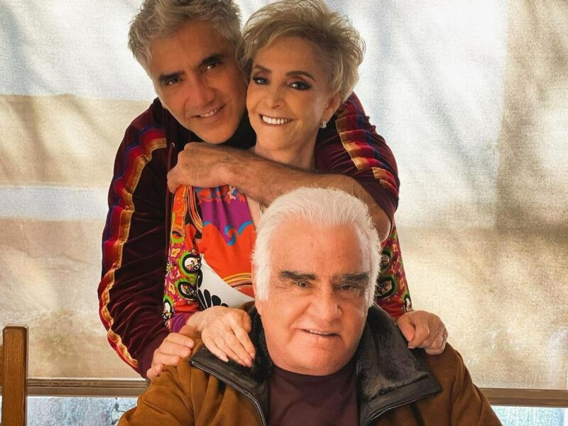 Familia de Vicente Fernández lo recuerda en su cumpleaños