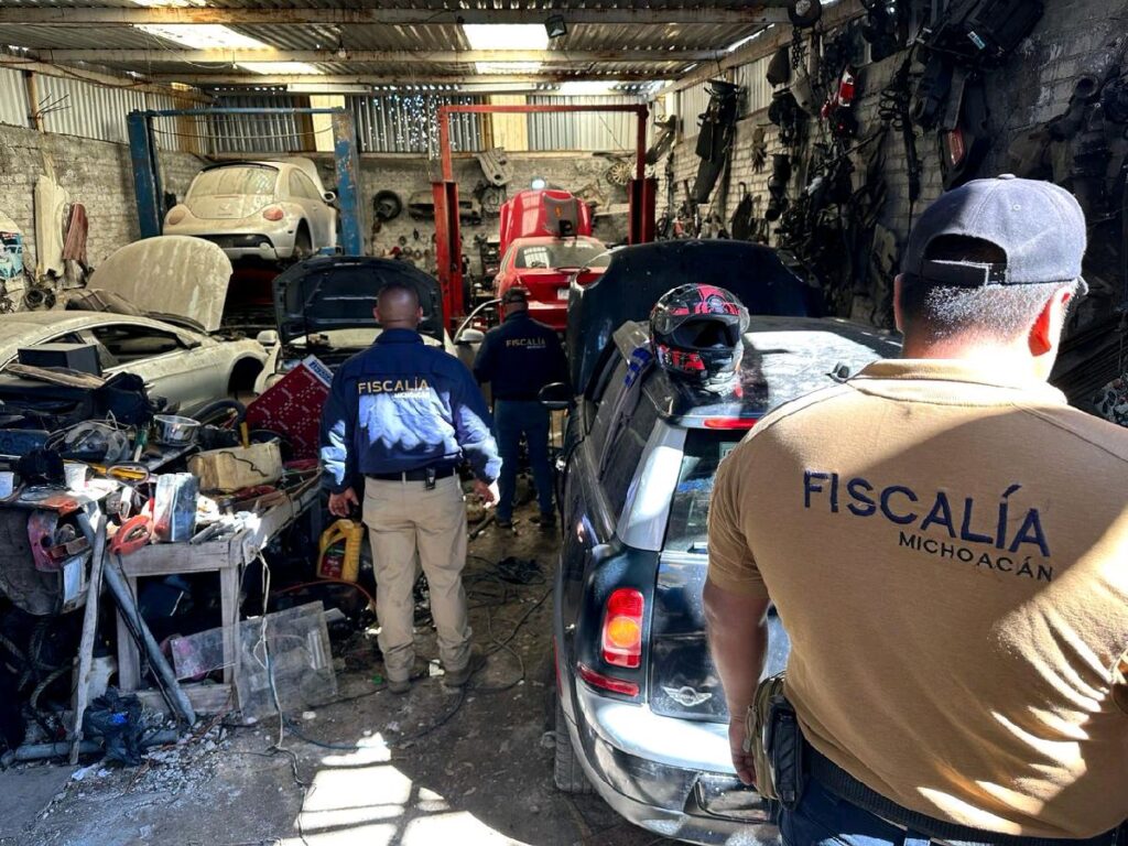 FGE Michoacán operativo en Charo vehículos