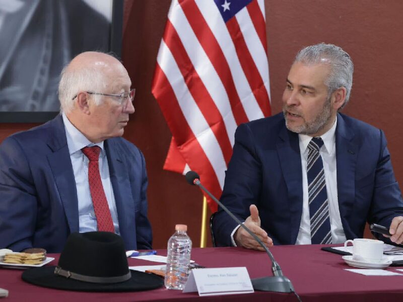 Ken Salazar descarta exportación de aguacate ilegal