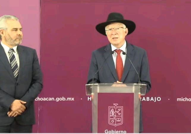 Ken Salazar descarta investigación a López Obrador