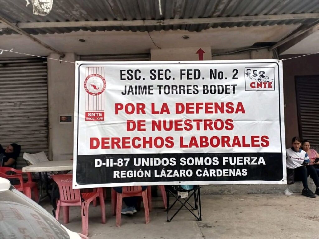 la protesta de docentes se realiza en varios puntos del estado