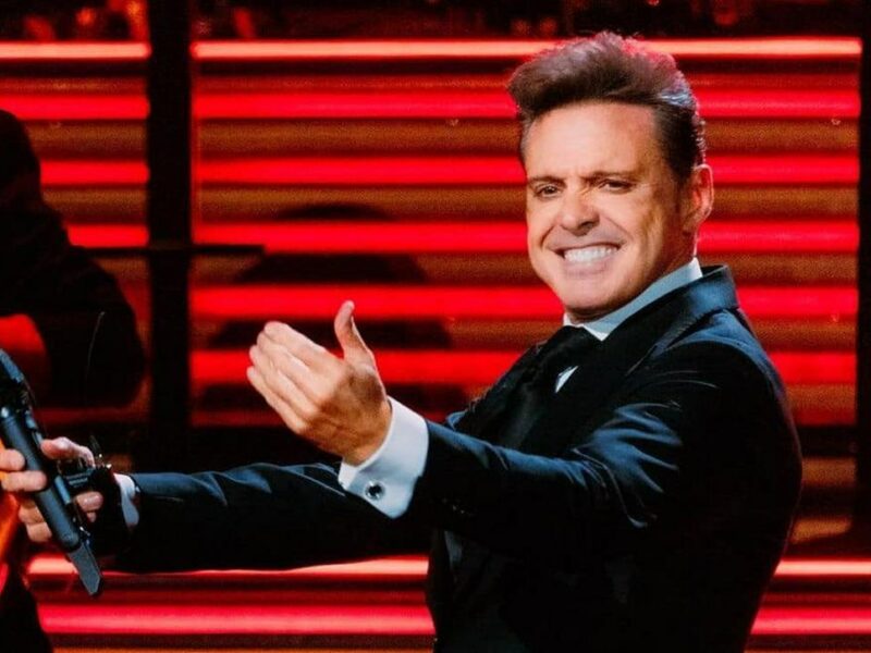 Luis Miguel logra récord con concierto en Venezuela