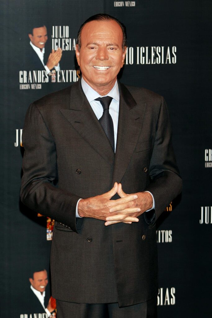 Netflix prepra la bioserie de Julio Iglesias