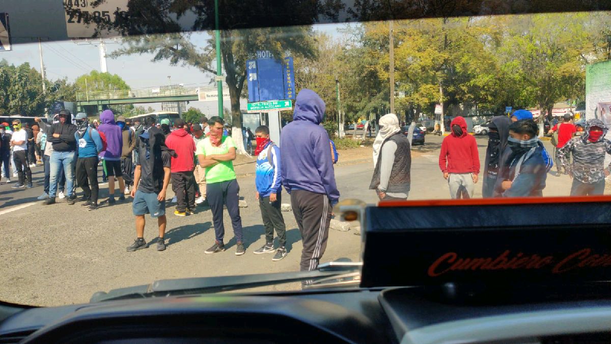 normalistas realizaron múltiples bloqueos en Morelia