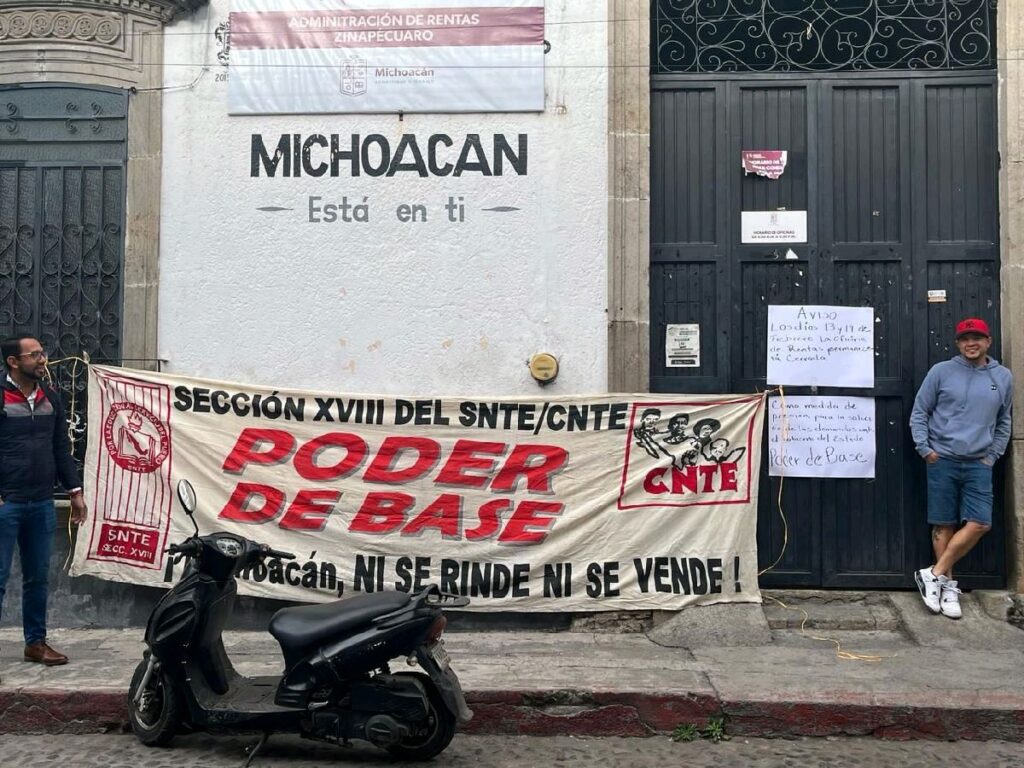 oficinas fueron tomadas por docentes en Michoacán