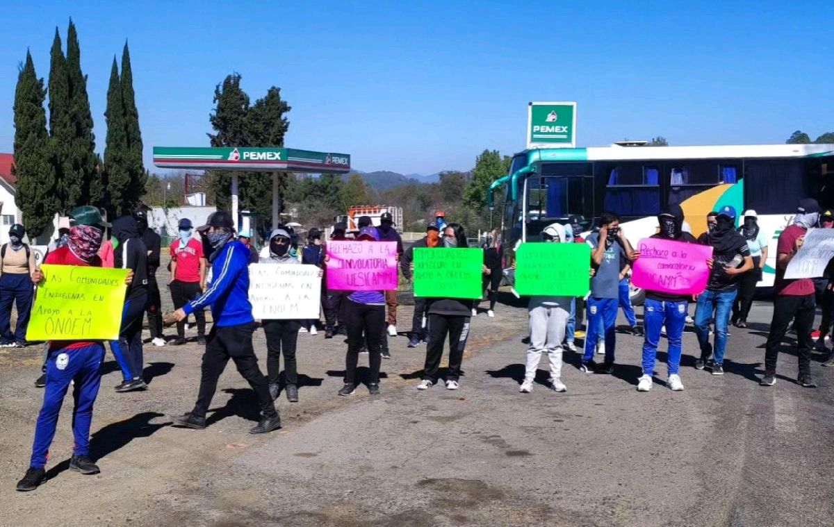 se fortalece conflicto entre egresados y estudiantes normalistas