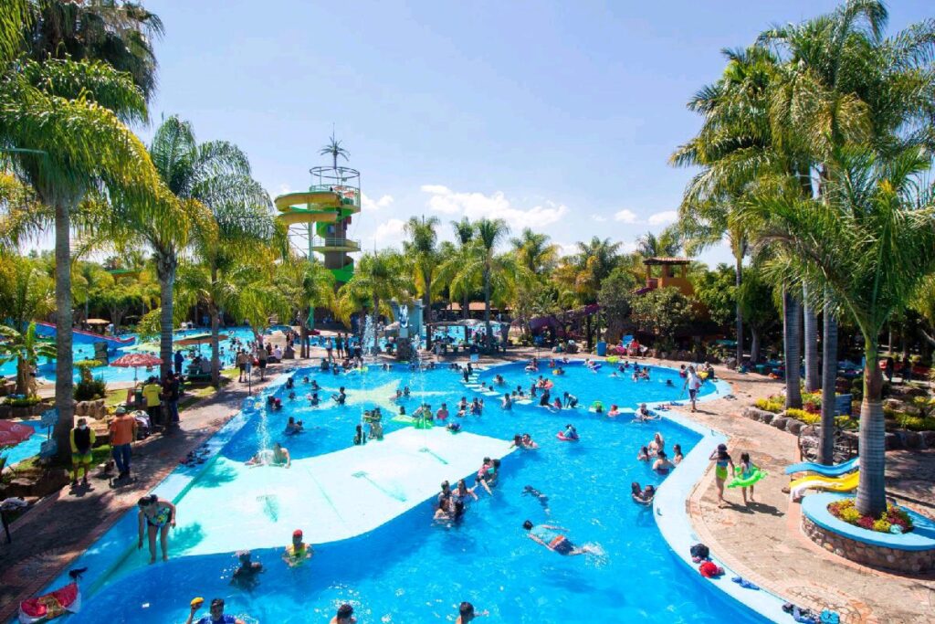 200 balnearios en Semana Santa Michoacán -balneario