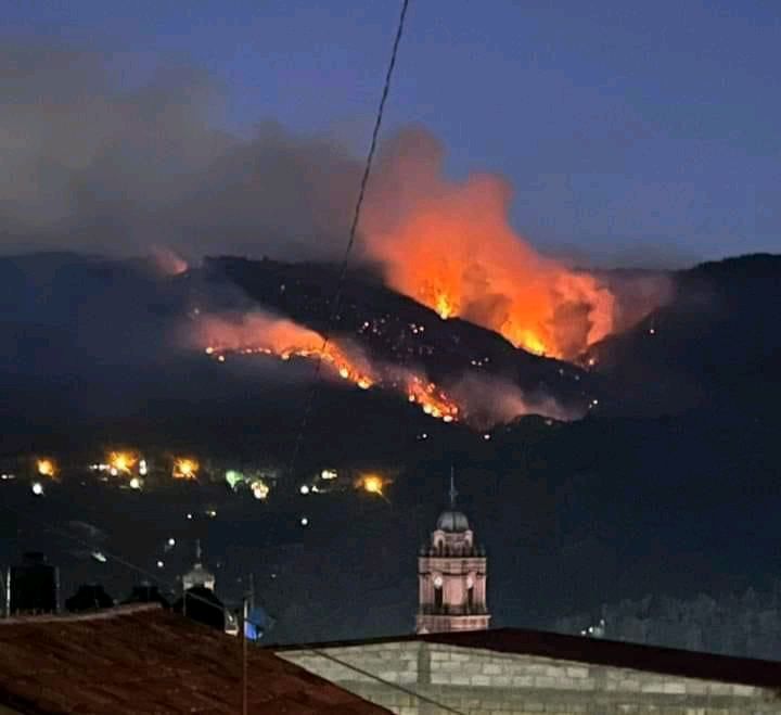 Apoyo divino por incendios forestales en México - incendio