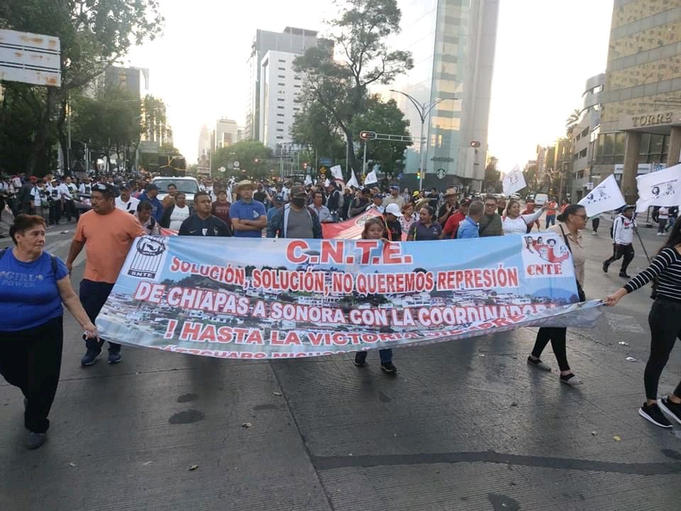 CNTE mantiene protestas y plantón en la Ciudad de México