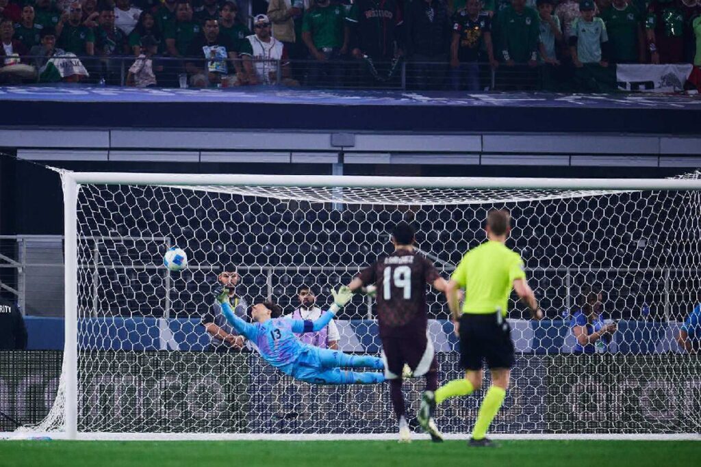 Concacaf Nations League final - Ochoa