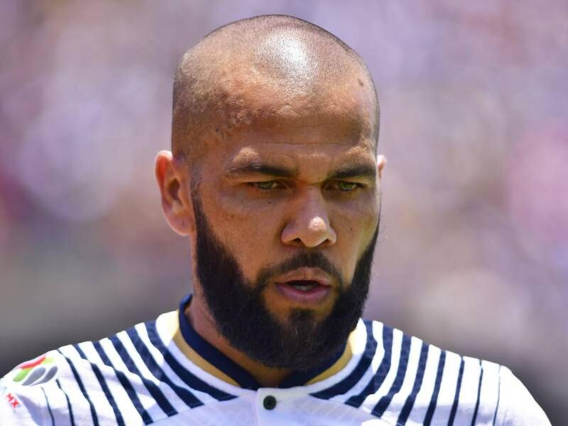 Dani Alves logra obtener su libertad provisional tras pagar fianza